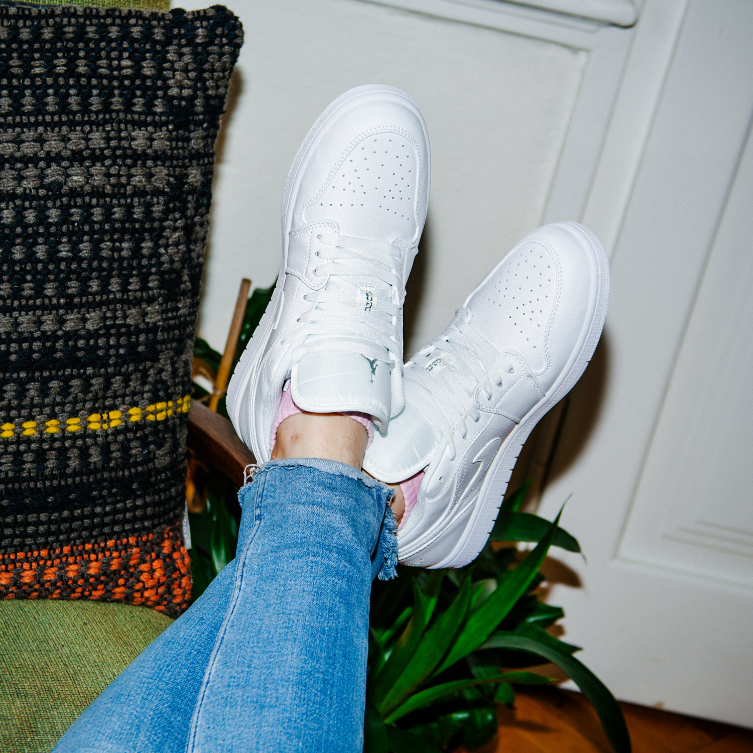 nike jordan 1 low white